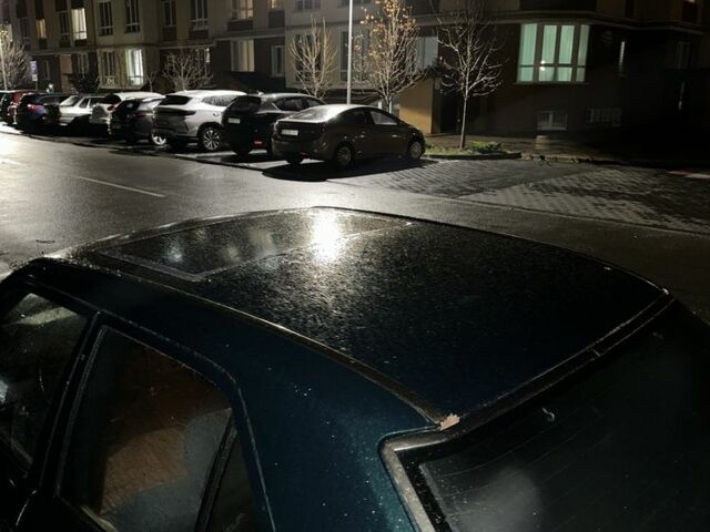 Зеленый Мерседес 200, объемом двигателя 2 л и пробегом 335 тыс. км за 1700 $, фото 9 на Automoto.ua