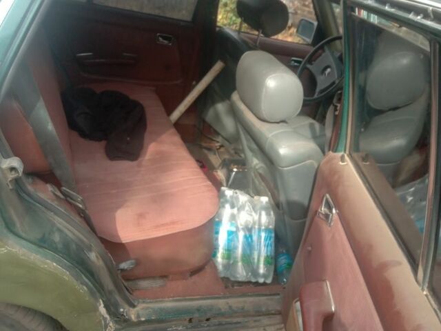 Зеленый Мерседес 200, объемом двигателя 0 л и пробегом 475 тыс. км за 605 $, фото 4 на Automoto.ua