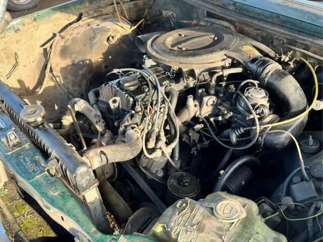 Зеленый Мерседес 200, объемом двигателя 2 л и пробегом 575 тыс. км за 473 $, фото 5 на Automoto.ua