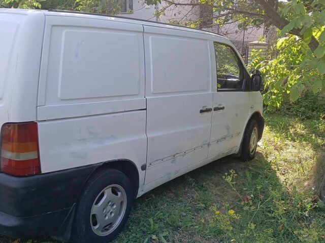 Белый Мерседес 220, объемом двигателя 0 л и пробегом 6 тыс. км за 3500 $, фото 2 на Automoto.ua