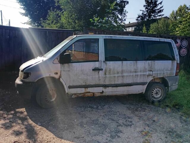 Белый Мерседес 220, объемом двигателя 0 л и пробегом 10 тыс. км за 550 $, фото 3 на Automoto.ua