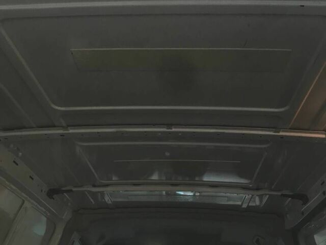 Білий Мерседес 220, об'ємом двигуна 2.1 л та пробігом 362 тис. км за 8690 $, фото 7 на Automoto.ua