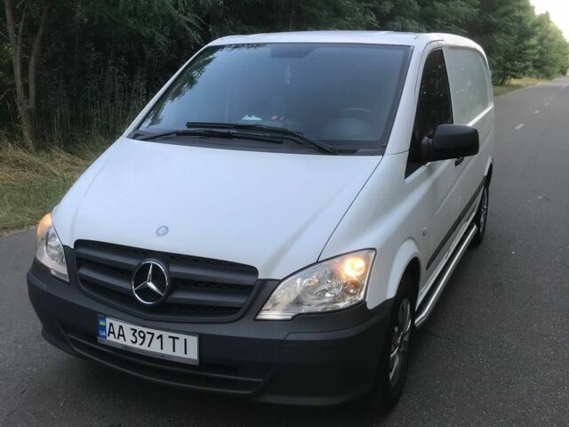 Білий Мерседес 220, об'ємом двигуна 2.1 л та пробігом 362 тис. км за 8690 $, фото 2 на Automoto.ua