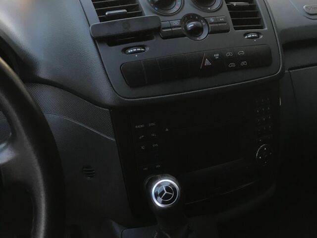 Білий Мерседес 220, об'ємом двигуна 2.1 л та пробігом 362 тис. км за 8690 $, фото 12 на Automoto.ua