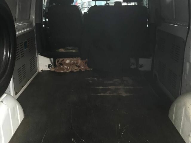 Білий Мерседес 220, об'ємом двигуна 2.1 л та пробігом 362 тис. км за 8690 $, фото 8 на Automoto.ua