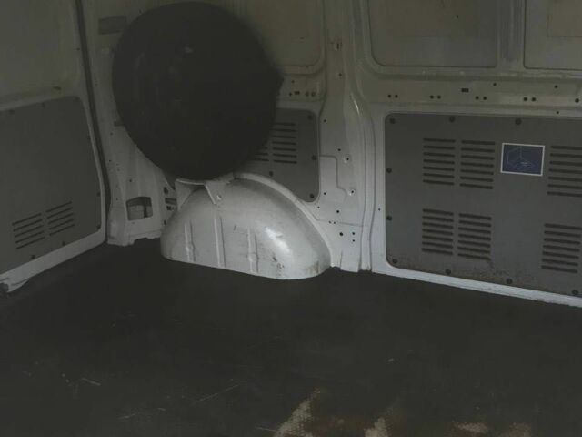 Білий Мерседес 220, об'ємом двигуна 2.1 л та пробігом 362 тис. км за 8690 $, фото 9 на Automoto.ua