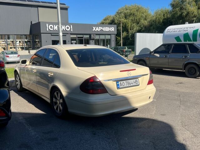 Бежевий Мерседес 220, об'ємом двигуна 2.2 л та пробігом 518 тис. км за 5350 $, фото 1 на Automoto.ua