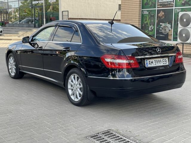 Черный Мерседес 220, объемом двигателя 2.1 л и пробегом 248 тыс. км за 12700 $, фото 11 на Automoto.ua