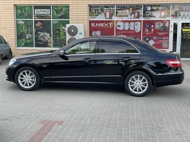 Черный Мерседес 220, объемом двигателя 2.1 л и пробегом 248 тыс. км за 12700 $, фото 14 на Automoto.ua