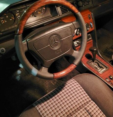 Чорний Мерседес 220, об'ємом двигуна 2.2 л та пробігом 394 тис. км за 6600 $, фото 23 на Automoto.ua