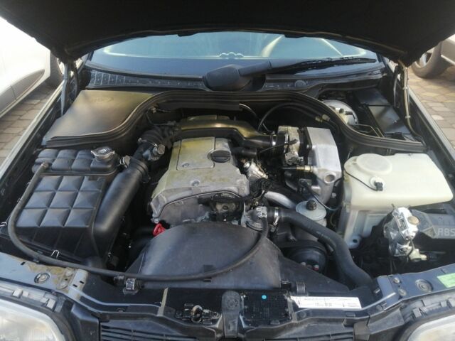 Чорний Мерседес 220, об'ємом двигуна 2.2 л та пробігом 245 тис. км за 3500 $, фото 7 на Automoto.ua