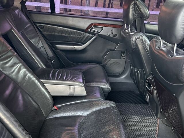 Чорний Мерседес 220, об'ємом двигуна 5 л та пробігом 400 тис. км за 5000 $, фото 7 на Automoto.ua