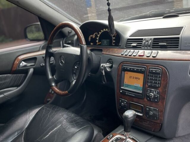 Черный Мерседес 220, объемом двигателя 3.2 л и пробегом 350 тыс. км за 4999 $, фото 12 на Automoto.ua
