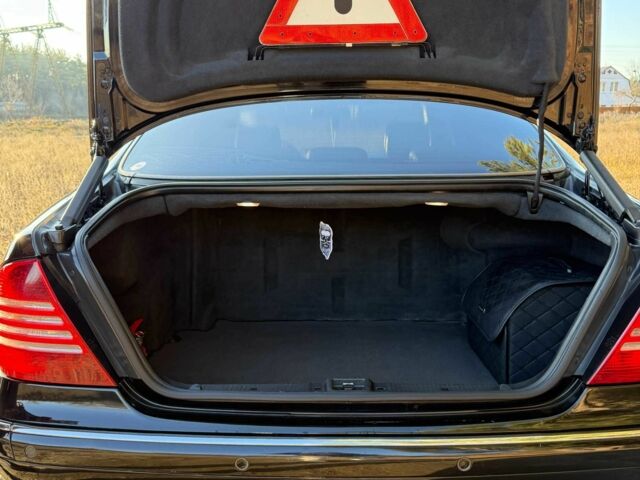 Черный Мерседес 220, объемом двигателя 3.2 л и пробегом 325 тыс. км за 7500 $, фото 7 на Automoto.ua