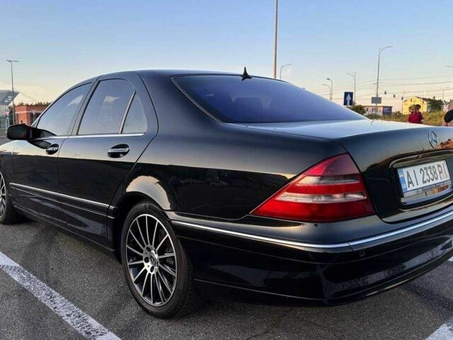 Черный Мерседес 220, объемом двигателя 4 л и пробегом 400 тыс. км за 7000 $, фото 5 на Automoto.ua