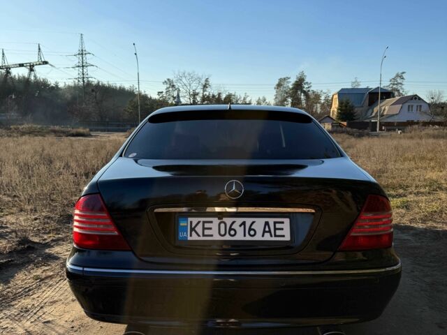 Черный Мерседес 220, объемом двигателя 3.2 л и пробегом 325 тыс. км за 7500 $, фото 2 на Automoto.ua
