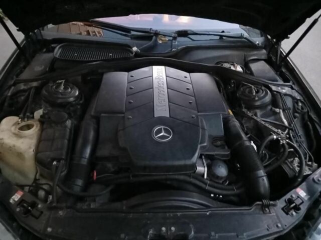 Черный Мерседес 220, объемом двигателя 4.5 л и пробегом 29 тыс. км за 3600 $, фото 5 на Automoto.ua
