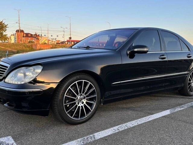 Черный Мерседес 220, объемом двигателя 4 л и пробегом 400 тыс. км за 7000 $, фото 1 на Automoto.ua