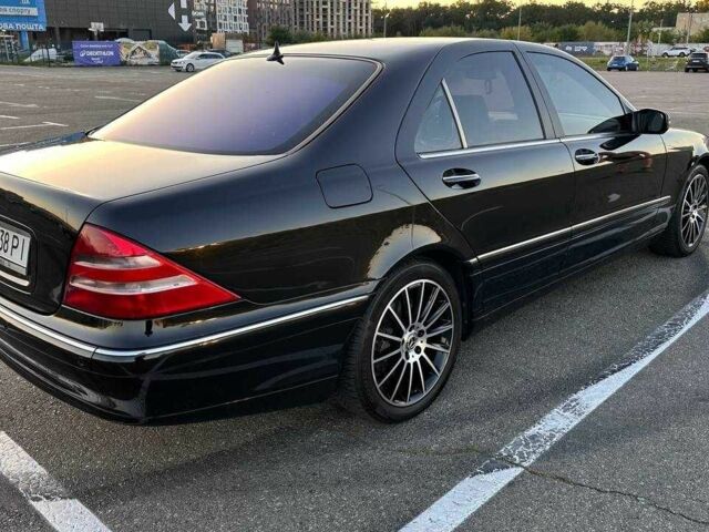 Черный Мерседес 220, объемом двигателя 4 л и пробегом 400 тыс. км за 7000 $, фото 4 на Automoto.ua