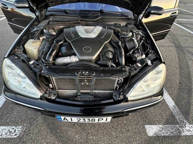 Черный Мерседес 220, объемом двигателя 4 л и пробегом 400 тыс. км за 7000 $, фото 16 на Automoto.ua