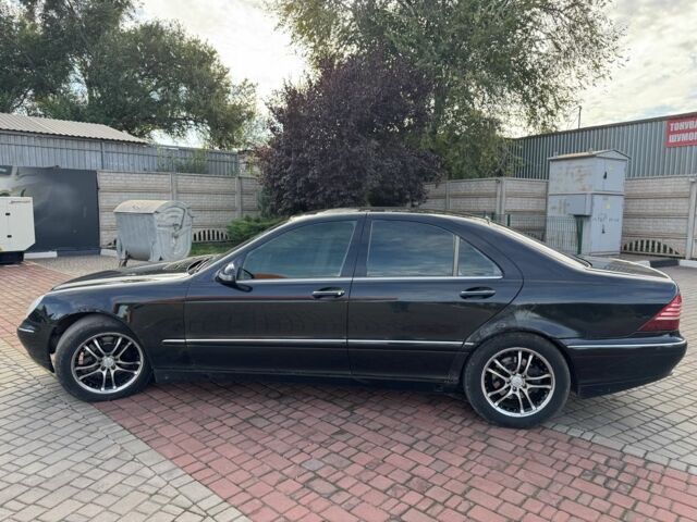 Чорний Мерседес 220, об'ємом двигуна 5 л та пробігом 200 тис. км за 3000 $, фото 7 на Automoto.ua