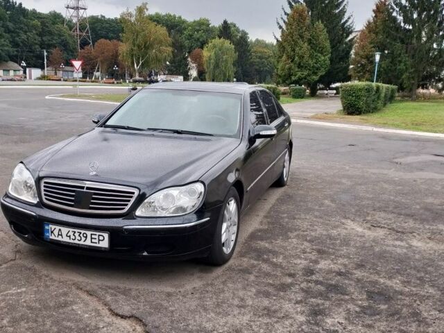 Черный Мерседес 220, объемом двигателя 5 л и пробегом 450 тыс. км за 5000 $, фото 1 на Automoto.ua