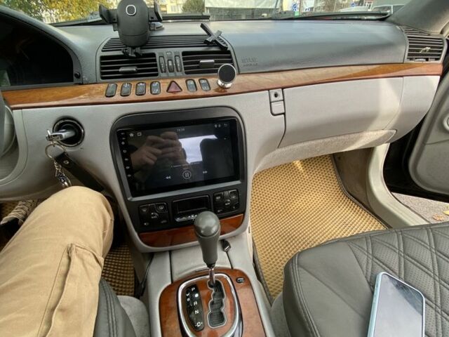 Черный Мерседес 220, объемом двигателя 3.2 л и пробегом 362 тыс. км за 5500 $, фото 4 на Automoto.ua