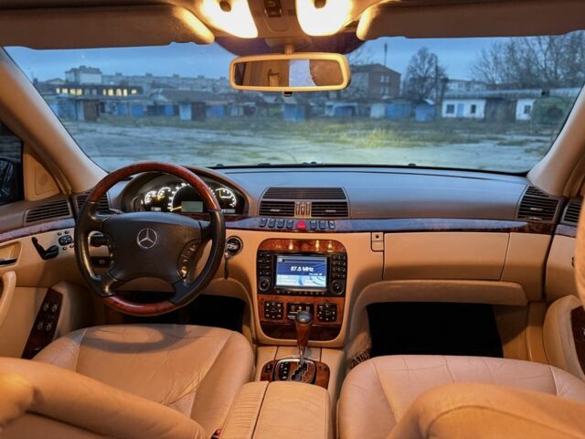Чорний Мерседес 220, об'ємом двигуна 3.2 л та пробігом 500 тис. км за 7000 $, фото 11 на Automoto.ua