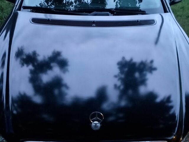 Черный Мерседес 220, объемом двигателя 5 л и пробегом 450 тыс. км за 5000 $, фото 7 на Automoto.ua