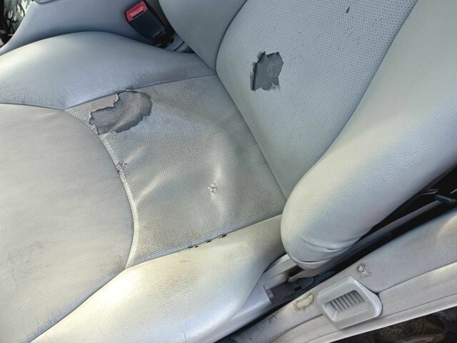 Черный Мерседес 220, объемом двигателя 4 л и пробегом 313 тыс. км за 4300 $, фото 3 на Automoto.ua