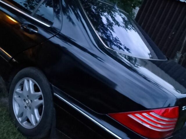 Черный Мерседес 220, объемом двигателя 5 л и пробегом 450 тыс. км за 5000 $, фото 3 на Automoto.ua