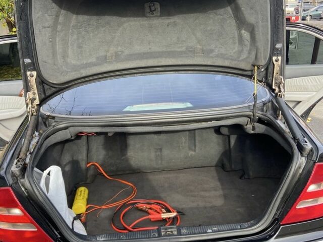 Черный Мерседес 220, объемом двигателя 3.2 л и пробегом 362 тыс. км за 5500 $, фото 2 на Automoto.ua