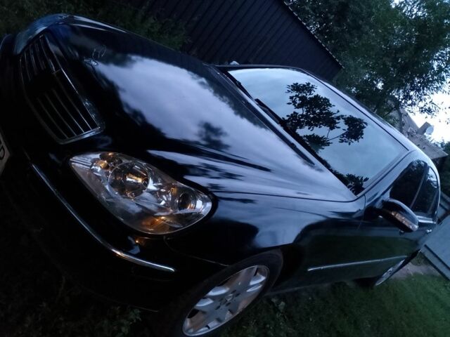 Черный Мерседес 220, объемом двигателя 5 л и пробегом 450 тыс. км за 5000 $, фото 2 на Automoto.ua