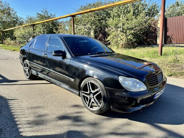 Чорний Мерседес 220, об'ємом двигуна 0 л та пробігом 300 тис. км за 4850 $, фото 2 на Automoto.ua