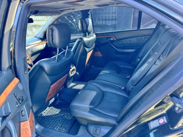 Чорний Мерседес 220, об'ємом двигуна 0 л та пробігом 300 тис. км за 4850 $, фото 4 на Automoto.ua