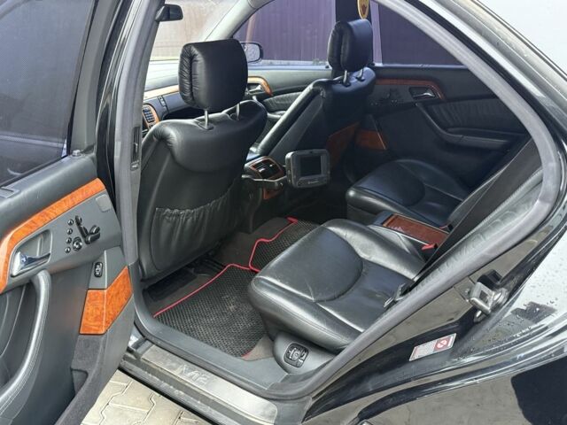 Чорний Мерседес 220, об'ємом двигуна 5.8 л та пробігом 250 тис. км за 3950 $, фото 5 на Automoto.ua