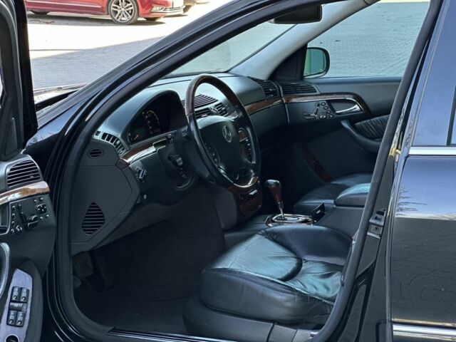 Черный Мерседес 220, объемом двигателя 3.2 л и пробегом 503 тыс. км за 8500 $, фото 9 на Automoto.ua