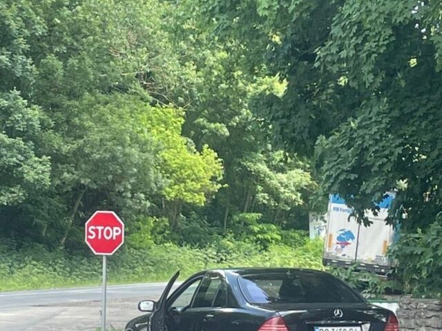 Черный Мерседес 220, объемом двигателя 3.2 л и пробегом 503 тыс. км за 8500 $, фото 21 на Automoto.ua