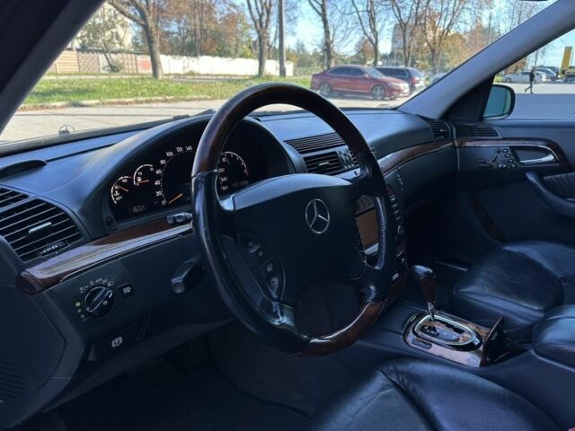 Черный Мерседес 220, объемом двигателя 3.2 л и пробегом 503 тыс. км за 8500 $, фото 3 на Automoto.ua