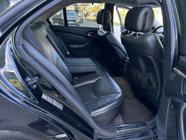 Черный Мерседес 220, объемом двигателя 3.2 л и пробегом 503 тыс. км за 8500 $, фото 17 на Automoto.ua