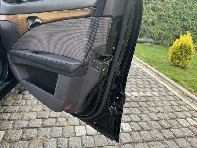 Чорний Мерседес 220, об'ємом двигуна 2.2 л та пробігом 280 тис. км за 7900 $, фото 14 на Automoto.ua