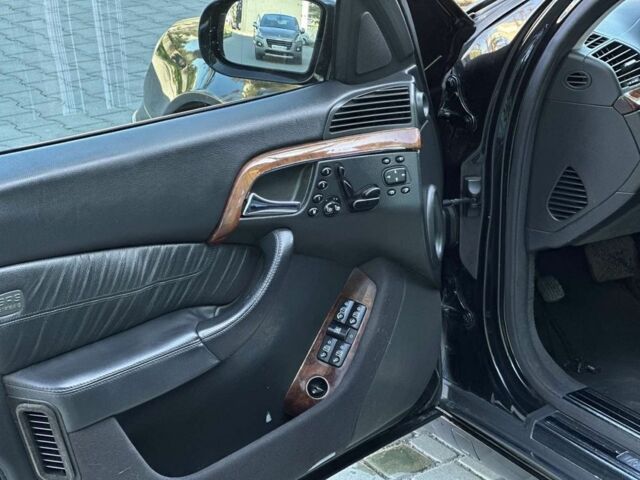 Черный Мерседес 220, объемом двигателя 3.2 л и пробегом 503 тыс. км за 8500 $, фото 18 на Automoto.ua