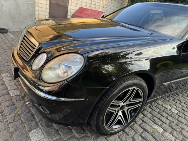 Чорний Мерседес 220, об'ємом двигуна 2.2 л та пробігом 280 тис. км за 7900 $, фото 6 на Automoto.ua