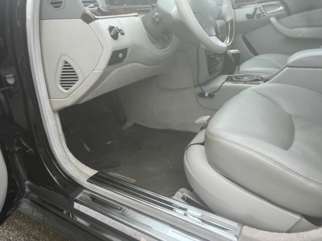 Черный Мерседес 220, объемом двигателя 0 л и пробегом 378 тыс. км за 6999 $, фото 19 на Automoto.ua