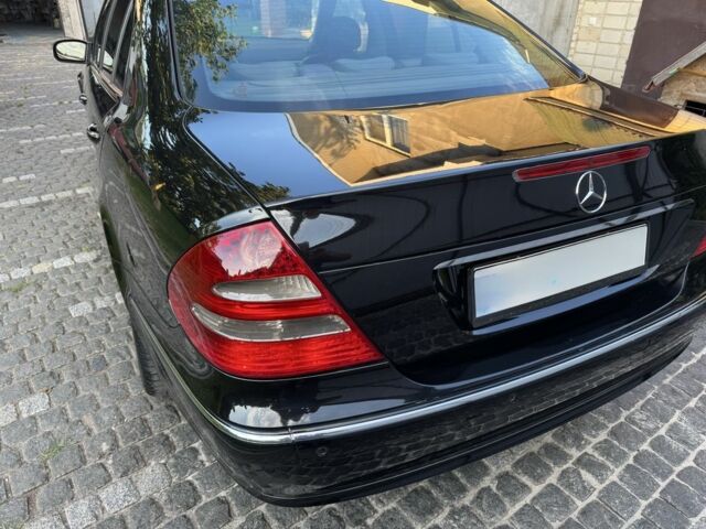 Чорний Мерседес 220, об'ємом двигуна 2.2 л та пробігом 280 тис. км за 7900 $, фото 4 на Automoto.ua