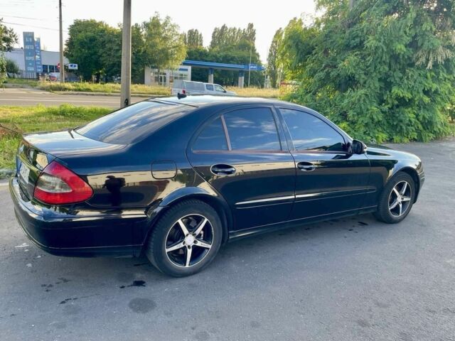 Черный Мерседес 220, объемом двигателя 2.1 л и пробегом 275 тыс. км за 7800 $, фото 7 на Automoto.ua