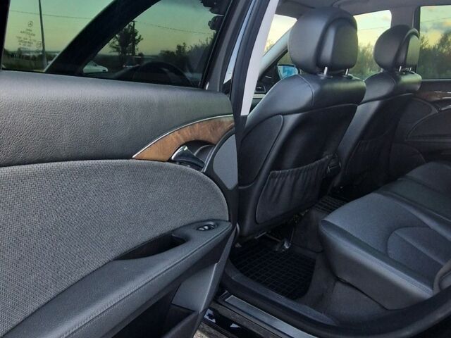 Черный Мерседес 220, объемом двигателя 2.1 л и пробегом 261 тыс. км за 10200 $, фото 5 на Automoto.ua