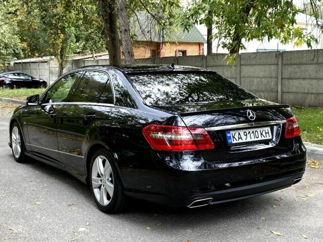 Черный Мерседес 220, объемом двигателя 2.1 л и пробегом 269 тыс. км за 13500 $, фото 4 на Automoto.ua