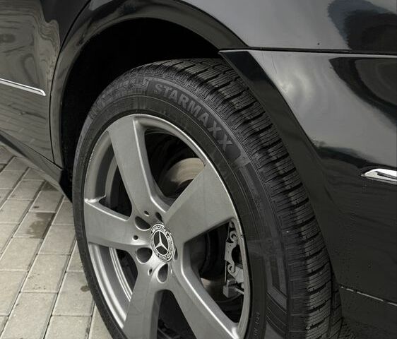 Чорний Мерседес 220, об'ємом двигуна 2.1 л та пробігом 395 тис. км за 12500 $, фото 6 на Automoto.ua