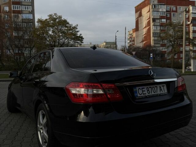 Черный Мерседес 220, объемом двигателя 2.1 л и пробегом 337 тыс. км за 11200 $, фото 4 на Automoto.ua